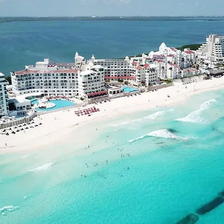 Exclusive Studio On The Beach, Minimalist, Gym, Pool, Jacuzzi, Balcony Cancun Exterior photo
